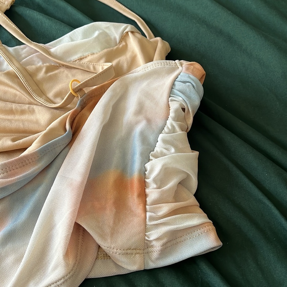 New with tag asymmetrical top - Picture 9 of 10